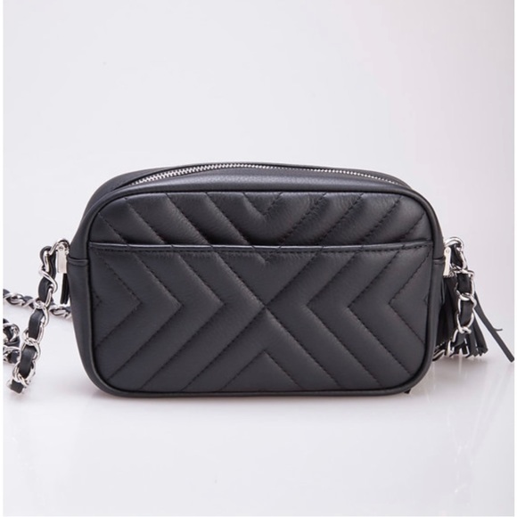 CHANEL CAMERA BAG LIKE NEW - Picture 7 of 11